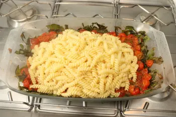 Erika's pasta with feta, salmon, cherry tomatoes and spinach : Stage 10