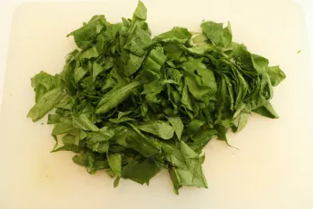 Erika's pasta with feta, salmon, cherry tomatoes and spinach : Stage 3