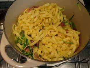 Tagliatelle and courgette spaghetti, carbonara style