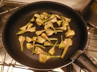 Penne with purple artichokes : Photo of step #2