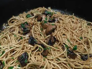 Spaghetti with mushrooms