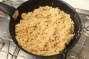 Fried rice with chicken and spring onion : Stage 9