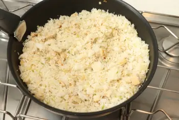 Fried rice with chicken and spring onion : Stage 7
