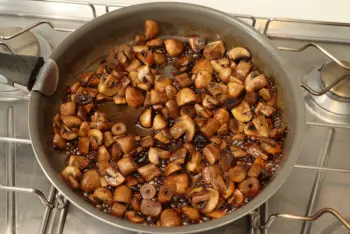 Fried Rice with mushrooms and ham : Stage 7