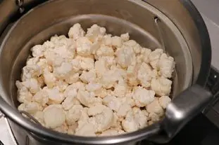 Warm cauliflower salad with two cheeses : Photo of step #3