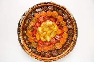 Thin cherry tomato and pesto tart : Photo of step #10