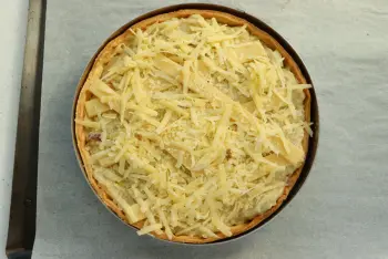 Mornay onion tart : etape 25