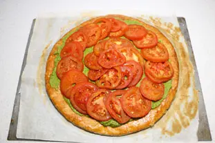 Tomato feuilleté with pesto