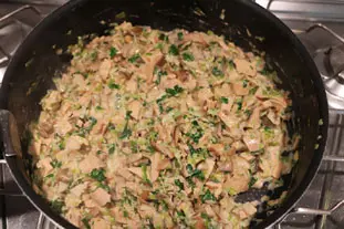 Rustic chicken and mushroom pie : Photo of step #10