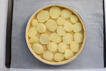 Sorrel and potato quiche