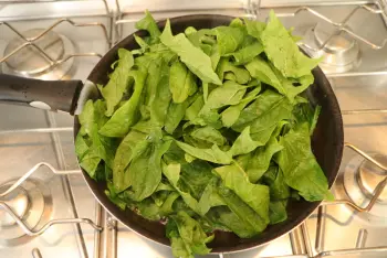 No-pastry spinach and potato quiche