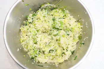 Semolina galette with leeks : Stage 5