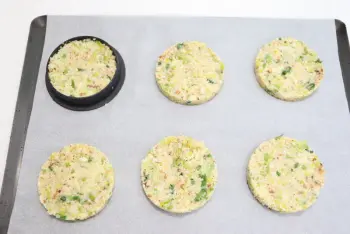 Semolina galette with leeks : Stage 8