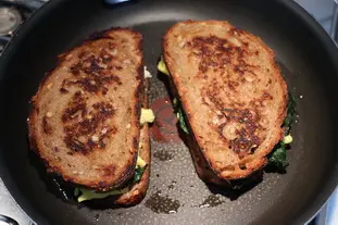 Pan-fried cheese, egg and spinach toastie : Photo of step #11