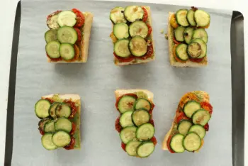 Zucchini and tomato tartines au gratin : Stage 13
