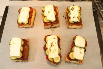 Zucchini and tomato tartines au gratin : Stage 15
