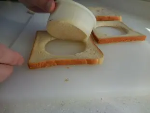 Fried egg in bread