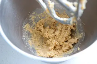 Traditional nutty choc-chip cookies : Photo of step #7