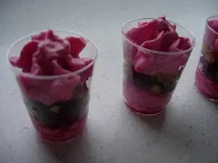 Raw beetroot mousse with walnuts : Photo of step #12