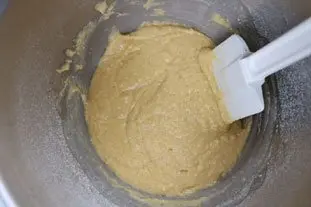 Savoury mini-madeleines with 2 cheeses : Photo of step #3