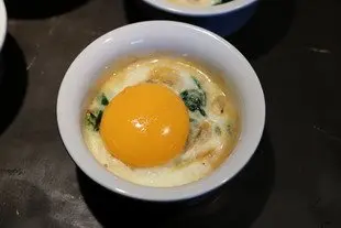 Eggs "en cocotte" with spinach : Photo of step #12