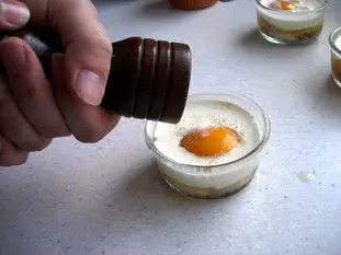 Cocotte eggs with Comté : Photo of step #7