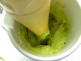 Verrine of avocado mousse and crab : Photo of step #2