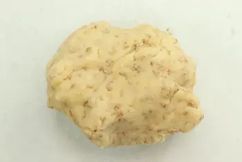 Sesame and Comté Crackers : Stage 4