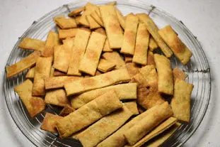 Pesto crackers