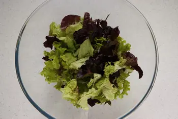 Very green mixed salad