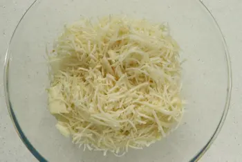 Remoulade celery with tarragon and mimosa eggs : Stage 2