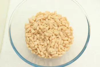 White Bean, Tuna, and Cheddar Salad : Stage 1