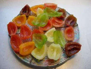 Multicoloured cucumber-tomato salad : Photo of step #2