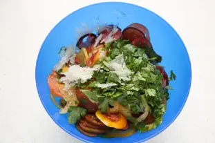 Mixed tomato salad : Photo of step #4