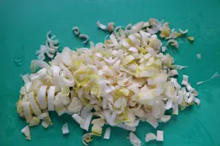 Endive and cheese salad with croutons : Photo of step #2