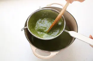 Super-green, super-thrifty soup : Photo of step #11