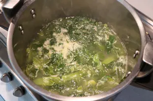 Super-green, super-thrifty soup : Photo of step #9