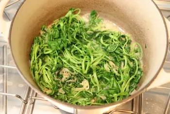 Watercress soup : Stage 6