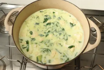 Chard and cauliflower soup : Stage 8