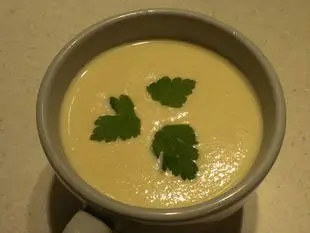 Celeriac soup with mustard