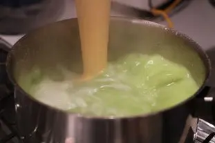 Light Broccoli Soup : Photo of step #3