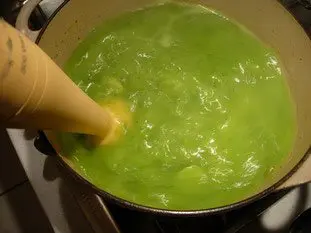 Quick courgette soup with cheese : Photo of step #3