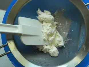 Like a Boursin with garlic and herbs