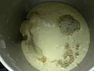 Dough scraper ("corne" in French)