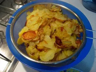 Potato tortilla (Spanish omelette) : Photo of step #8