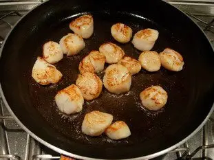 Scallops with green asparagus tips and parmesan : Photo of step #6