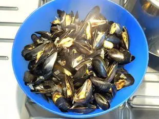 Mussels marinière : Photo of step #6