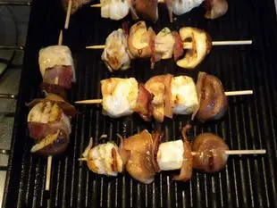 "Land and sea" kebabs : Photo of step #8