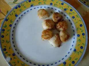 Scallops with fondue of leeks