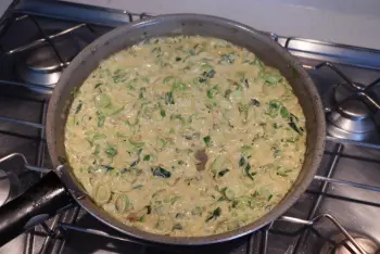 Fish fillet with leeks and mustard cream